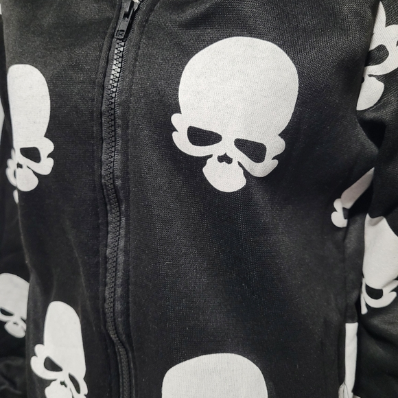 NWT Skull Hoodie, Black zip up‎ - Picture 4 of 8